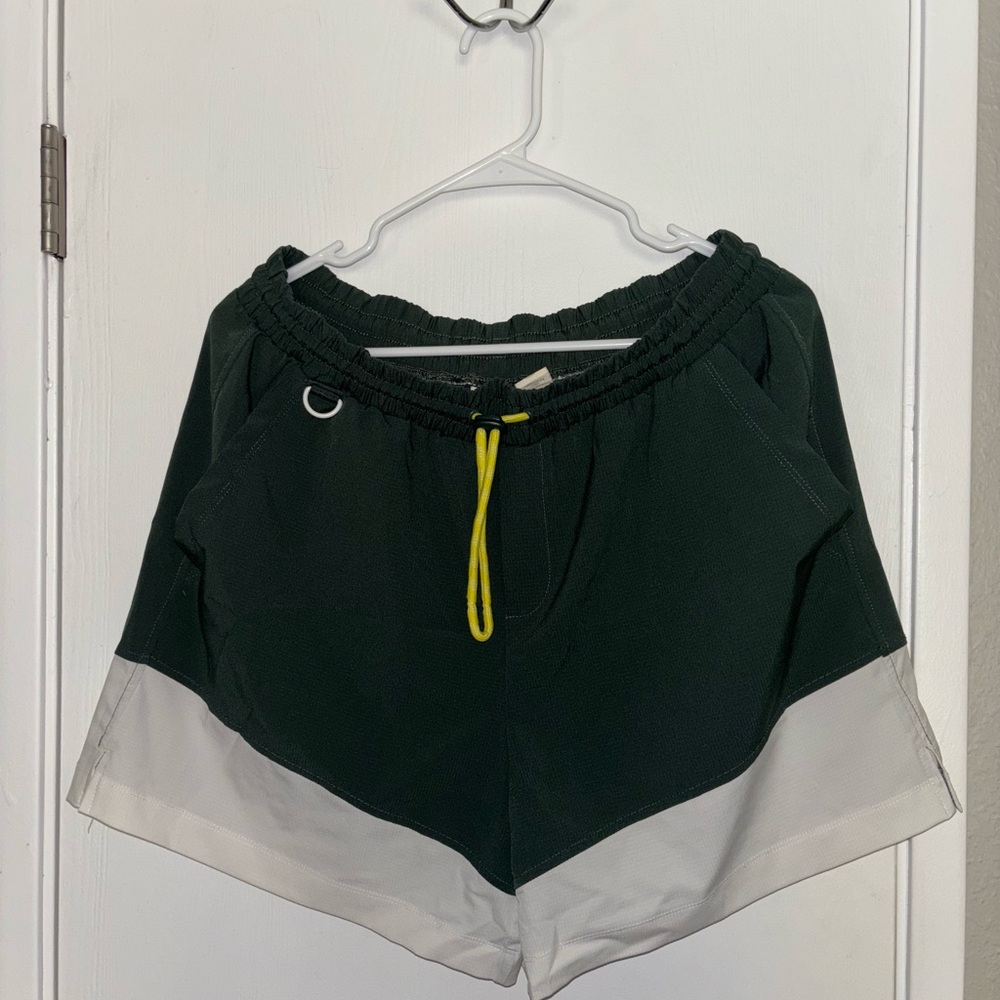 Stylish Women's Green and White Hiking Shorts